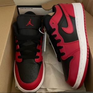 Air Jordan 1 Low chicago red black GS 5Y Womens 6 6.5